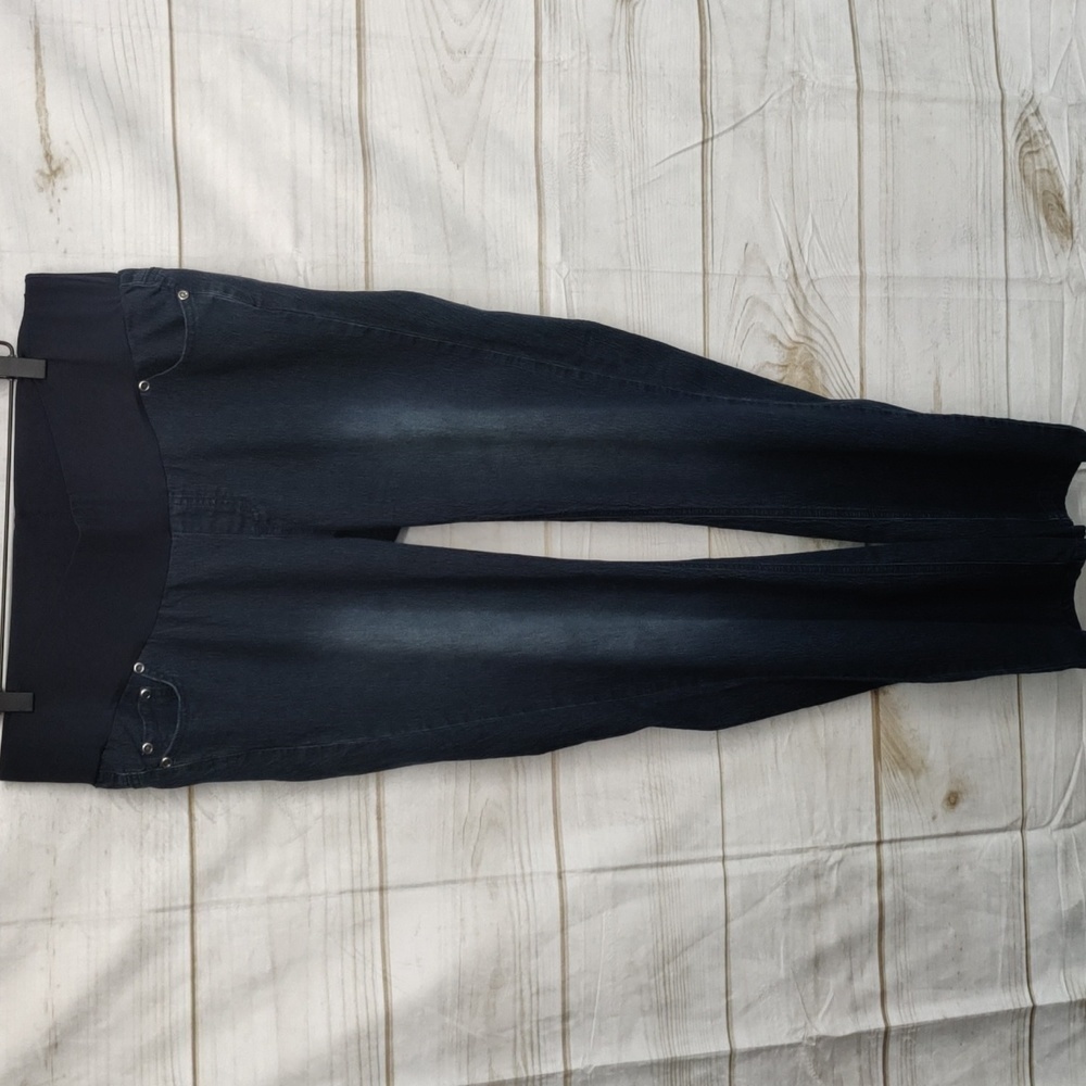 RUMOR Has it Maternity Jeans, Size Large